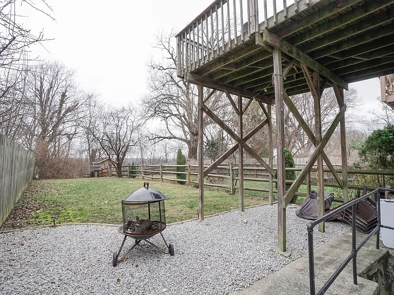 2417 Fairview Ave — Photo 35
