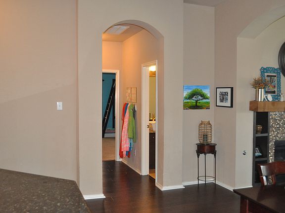 5th image of 612 Cunningham Dr