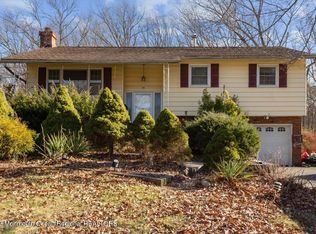 26 Willow Grove Way, Manalapan, NJ 07726