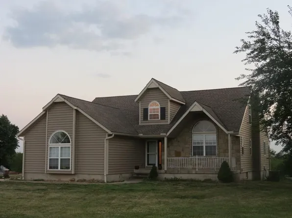 27206 S Blinker Light Rd, Harrisonville, MO 64701