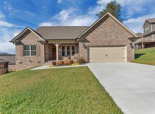 658 Carrington Blvd, Lenoir City, TN 37771