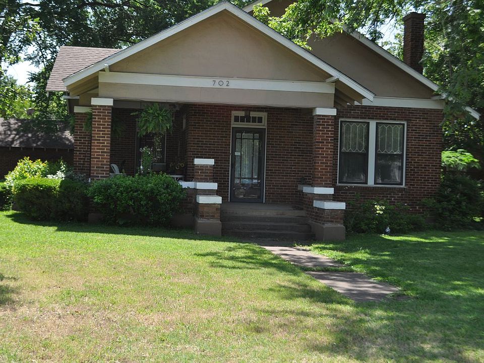 702 Bremond St, Franklin, TX 77856 Zillow