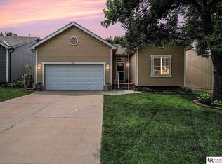 4832 S 190th St, Omaha, NE 68135