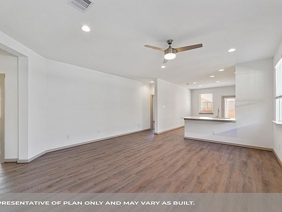 3rd image of 2807 Chasewood Crossing Ct
