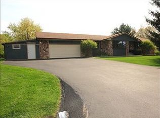 6231 Vicksburg Rd, Rockford, IL 61107