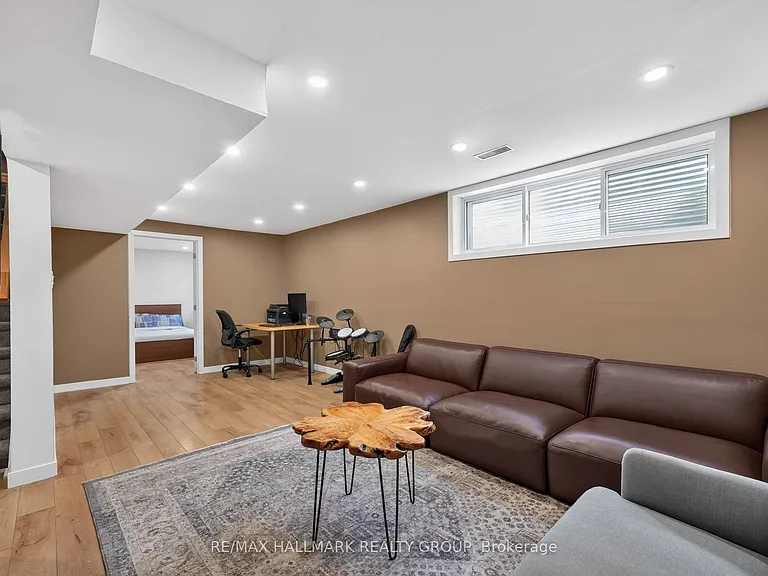 1038 Arnot Rd — Photo 30