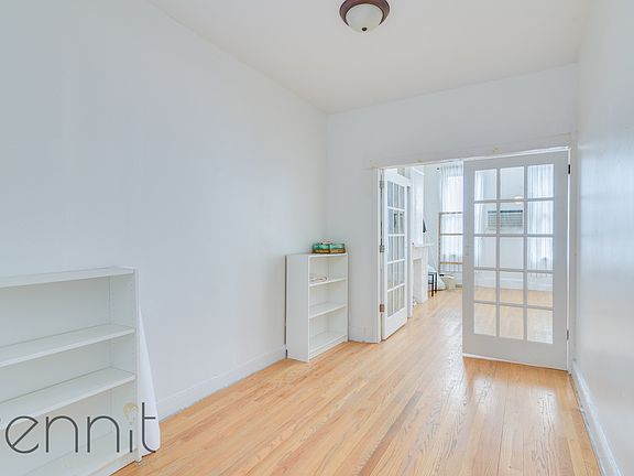 4th image of 730 Lorimer St #2A