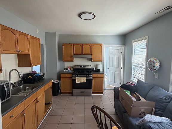 2nd image of 85 Ash St #3
