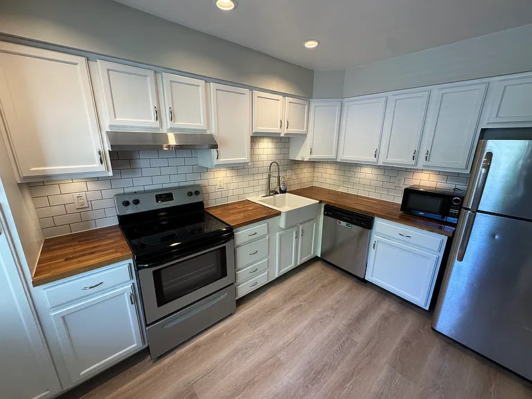 37 Rockwell Ct — Photo 3