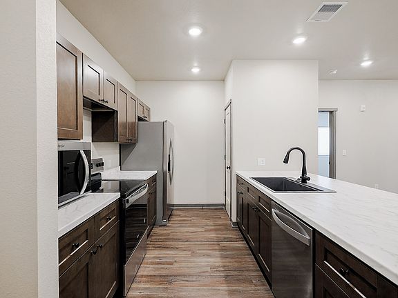 4th image of 6950 Hickman Rd #304A