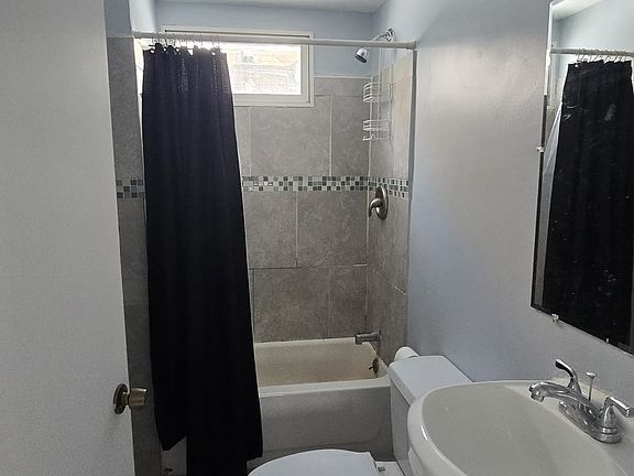 4th image of 41 Carolina Ave #2