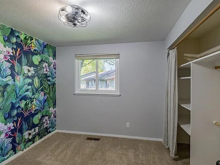 317 Vincent St — Photo 9