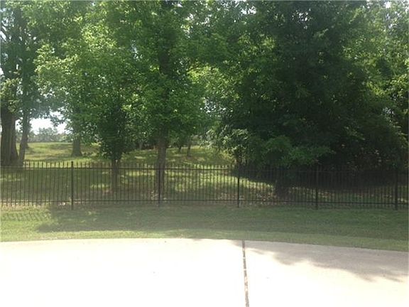 5th image of 25 Retreat Blvd