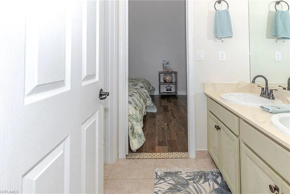 5104 Salerno Street - Maple... — Photo 3