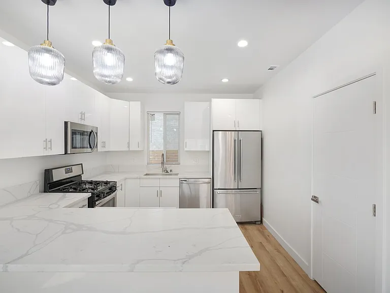 5121 Cimarron St — Photo 5