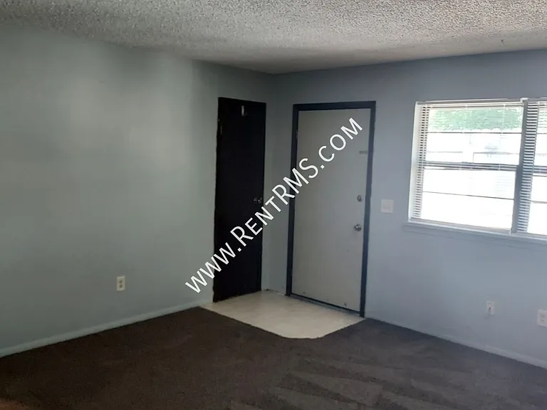 1213 Yuma St — Photo 4