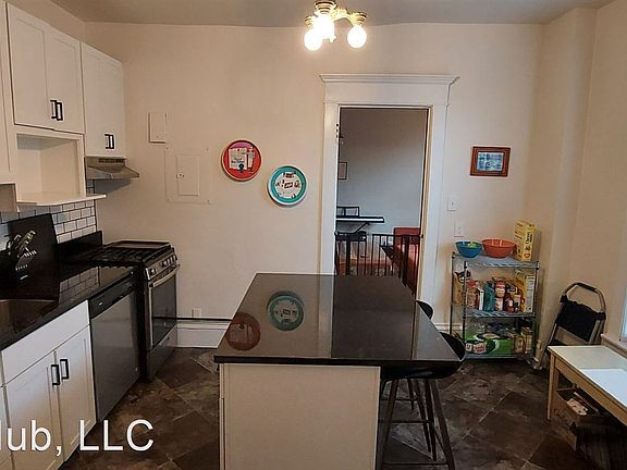 5th image of 301 Dayton Ave #12