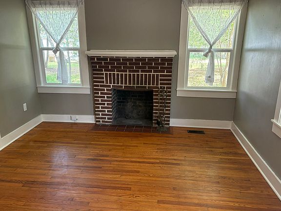 5th image of 1428 Whitetown Road