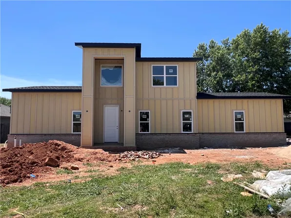 5404 SW Remington Rd, Bentonville, AR 72712