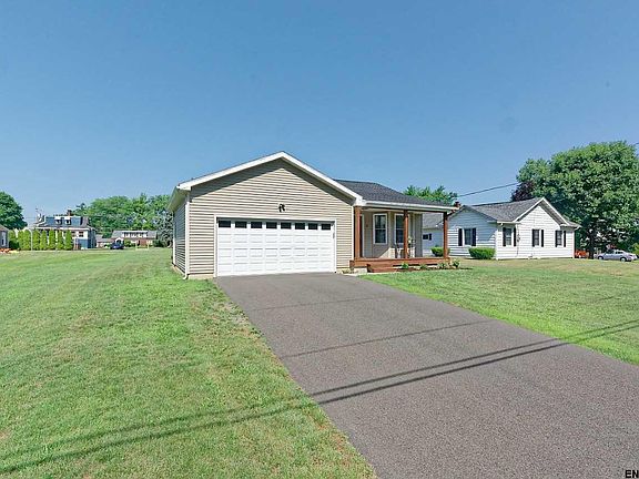 4th image of 16 Haven Ln