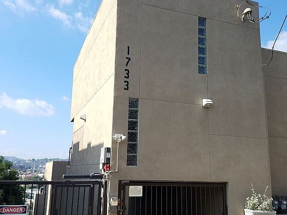 2nd image of 1733 Lucile Ave APT 13