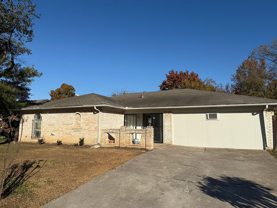 1st image of 1709 Vicksburg Dr