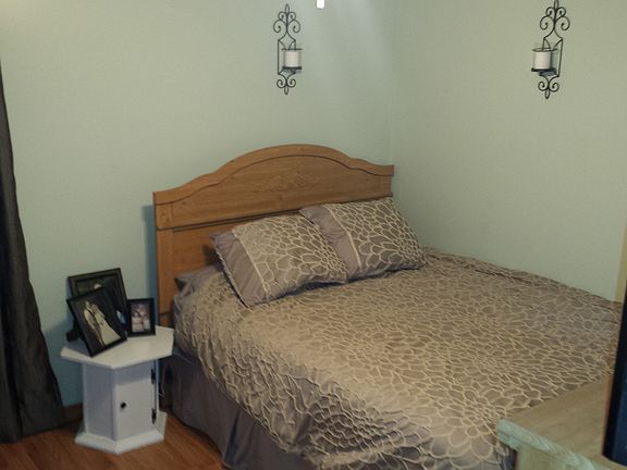 4th image of 11404 Kensington Ave
