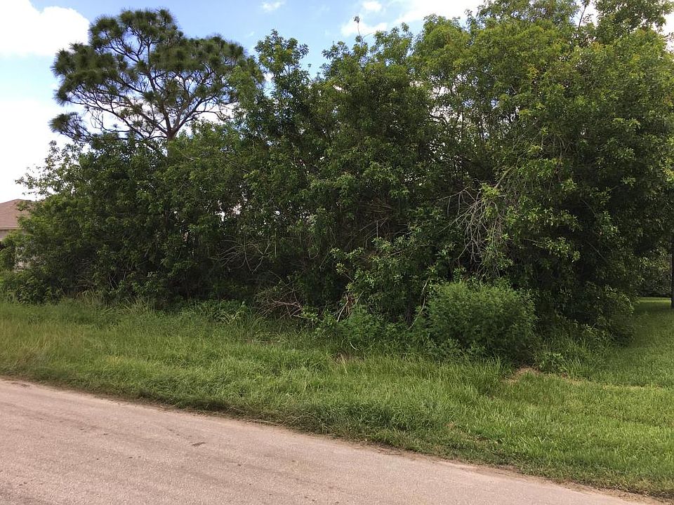 2nd image of 4462 SW Gagnon Rd