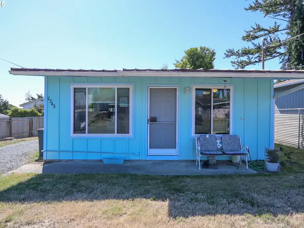 2345 State St, North Bend, OR 97459