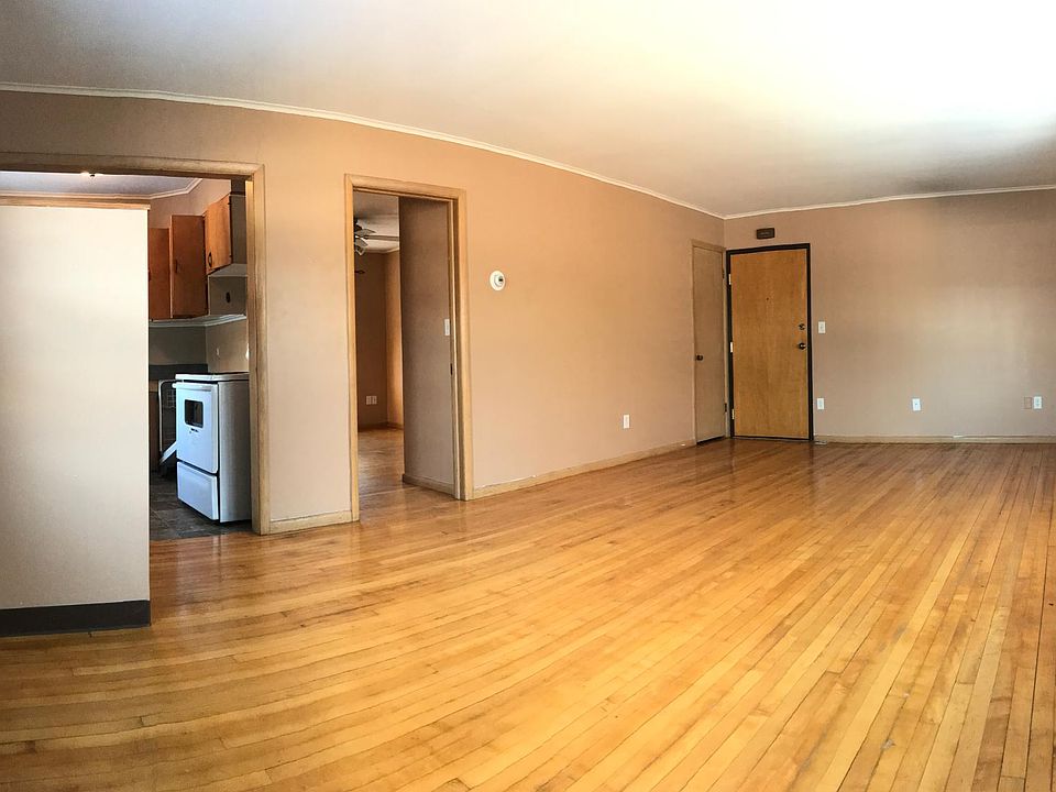 Building Photo 4