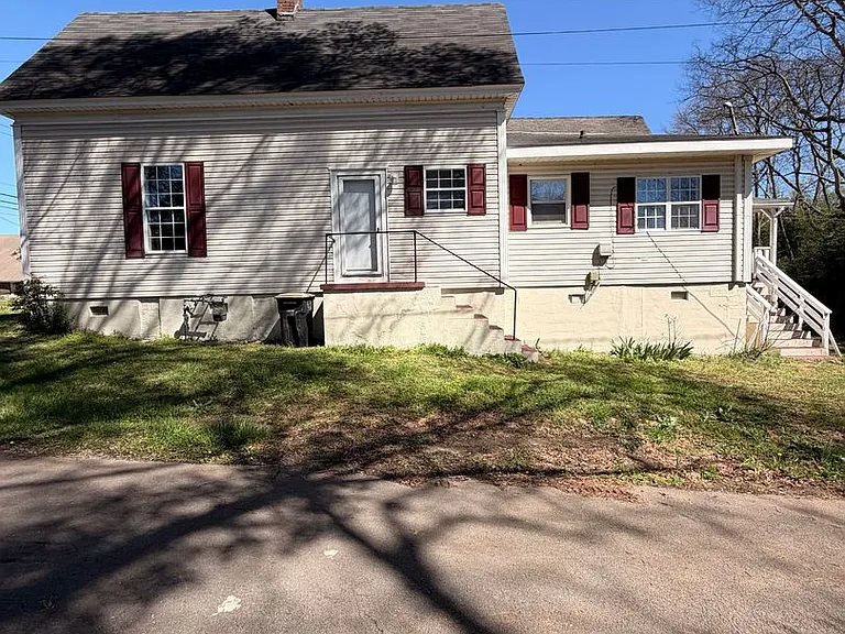 1300 N Broad St NE — Photo 5