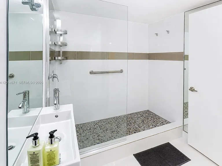 6917 Collins Ave #614 — Photo 21