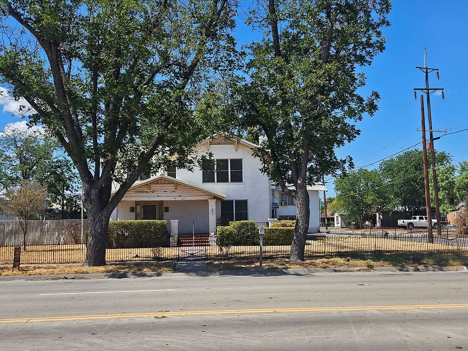 1st image of 302 S Crockett Ave