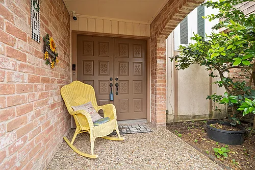 2938 Camelot Ln Photo 1