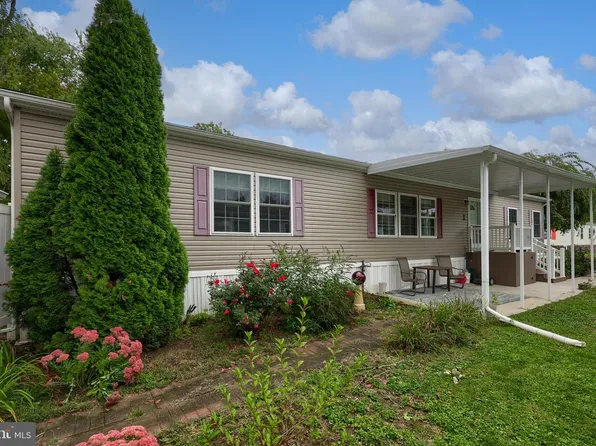 139 Madge Dr, Lancaster, PA 17603