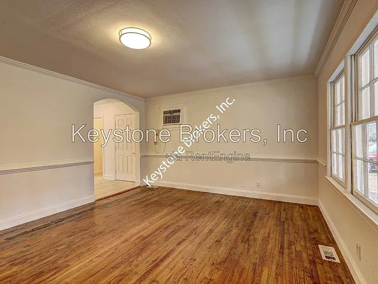 2454 Charlene Ter — Photo 3