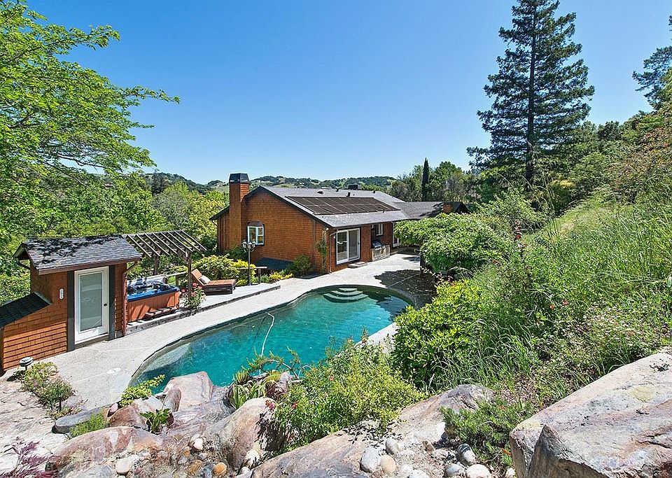 1st image of 12 Dutch Valley Ln