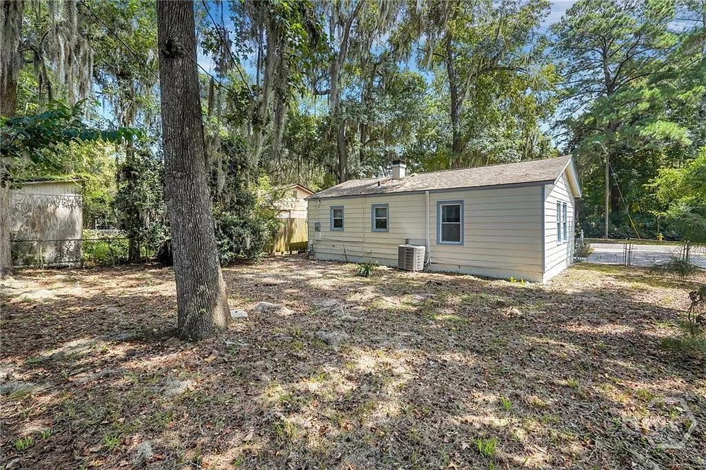 2 bed, 1.0 bath, 726 sqft, $1,500 — Photo 2