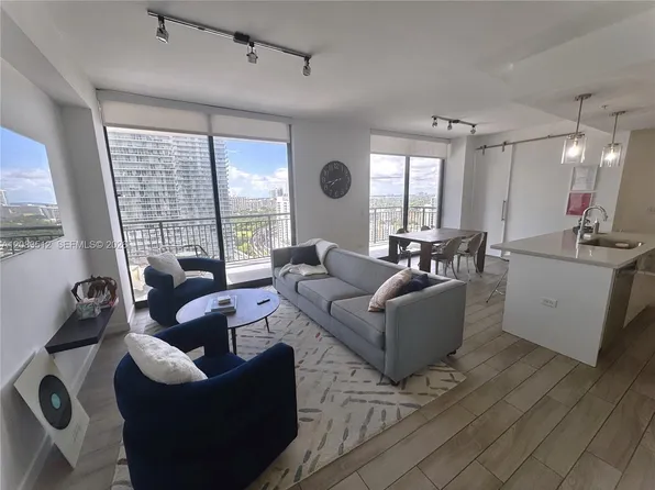 999 SW 1st Ave APT 2303, Miami, FL 33130