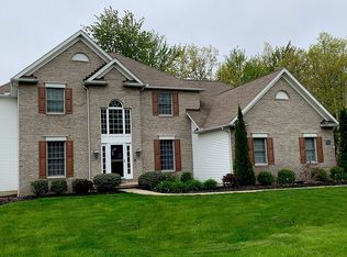 416 Crestwood Dr, Avon Lake, OH 44012