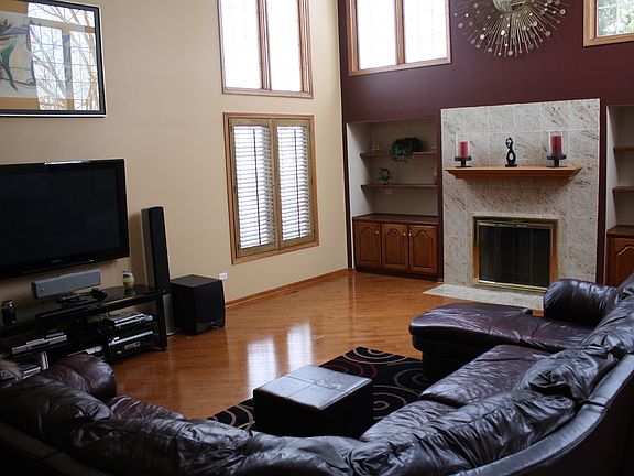 2nd image of 2917 Carmel Dr