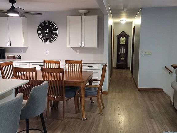 5th image of 66 Valley View Dr