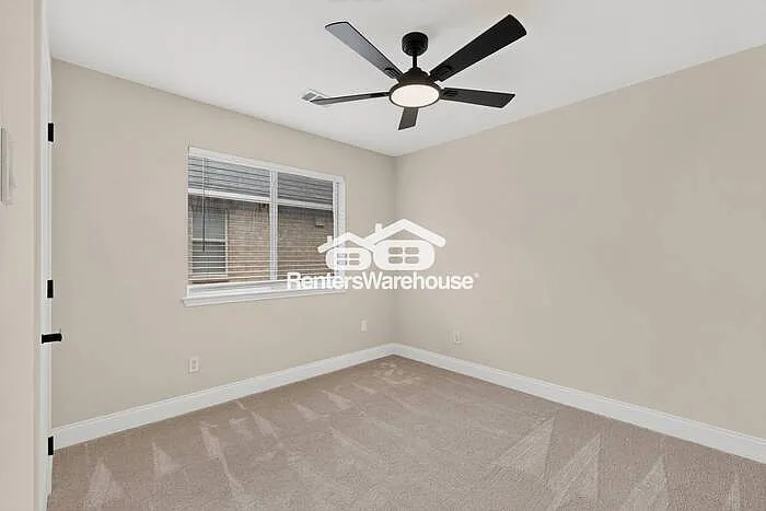 9113 Warren Dr — Photo 29