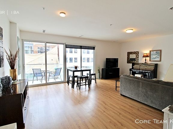 3rd image of 1912 Main St #306