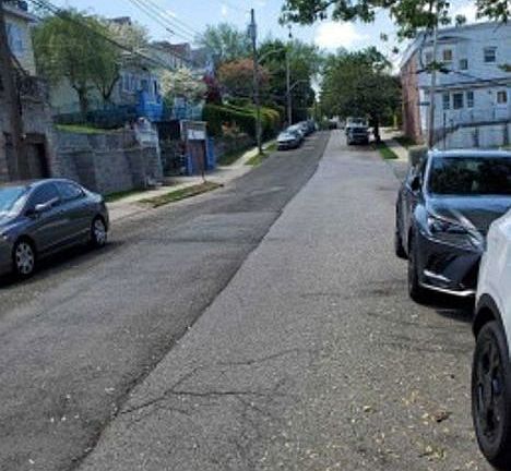 Exterior Neighborhood (street photo)