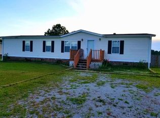 205 Mustang Ct, Maysville, NC 28555
