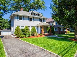 150 Glenwood Ave, Leonia, NJ 07605