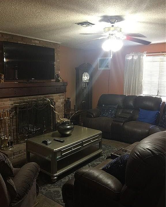 1st image of 4420 Mayflower Ln