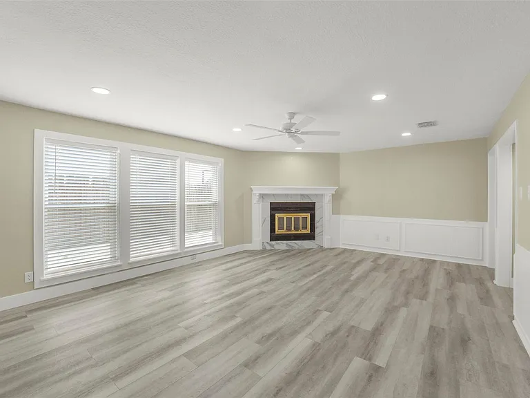 4138 Club Valley Dr — Photo 36