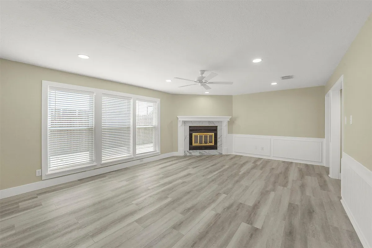 Building Photo - 4138 Club Valley Dr
